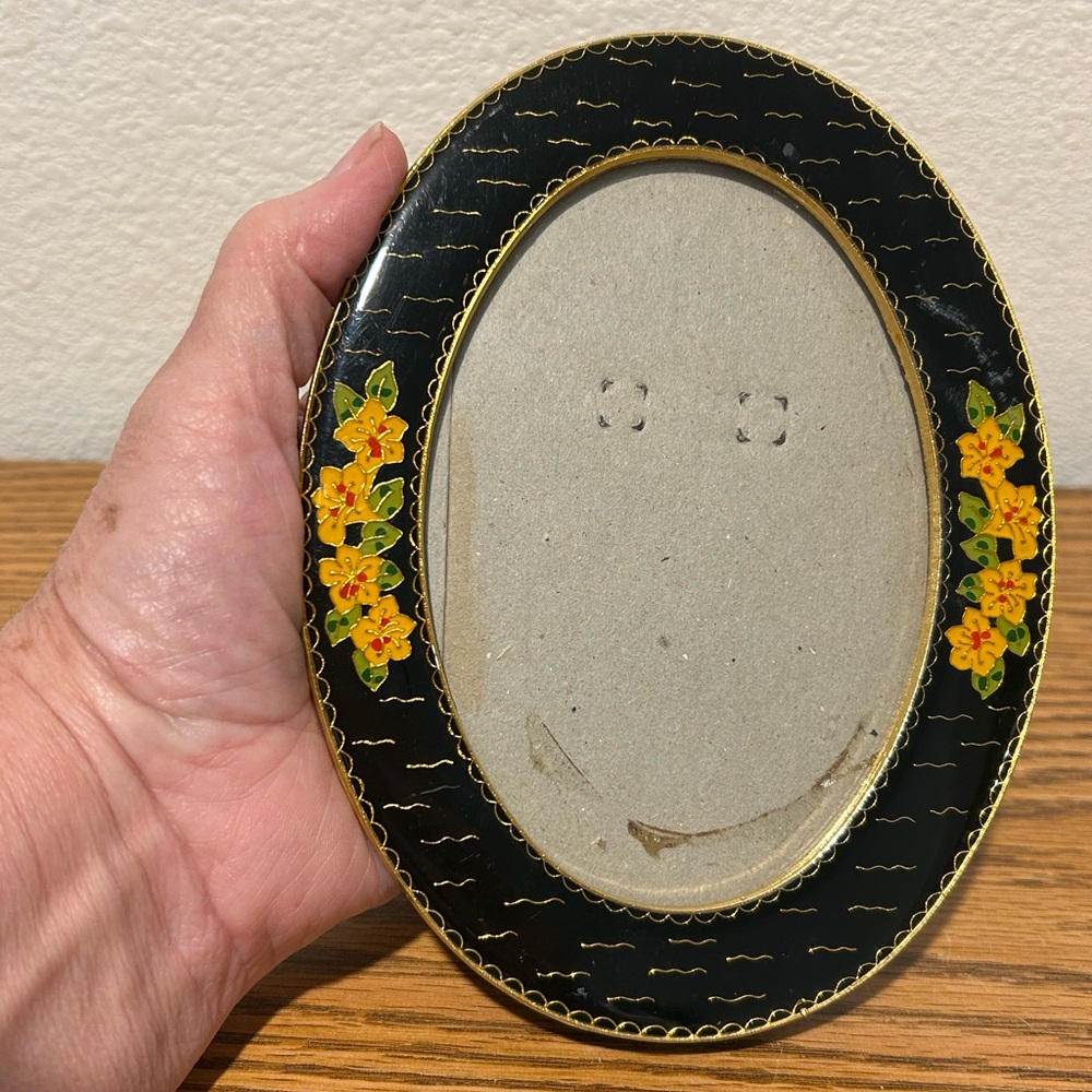 Black and Gold Floral Oval Picture Frame - Picture 3 of 9